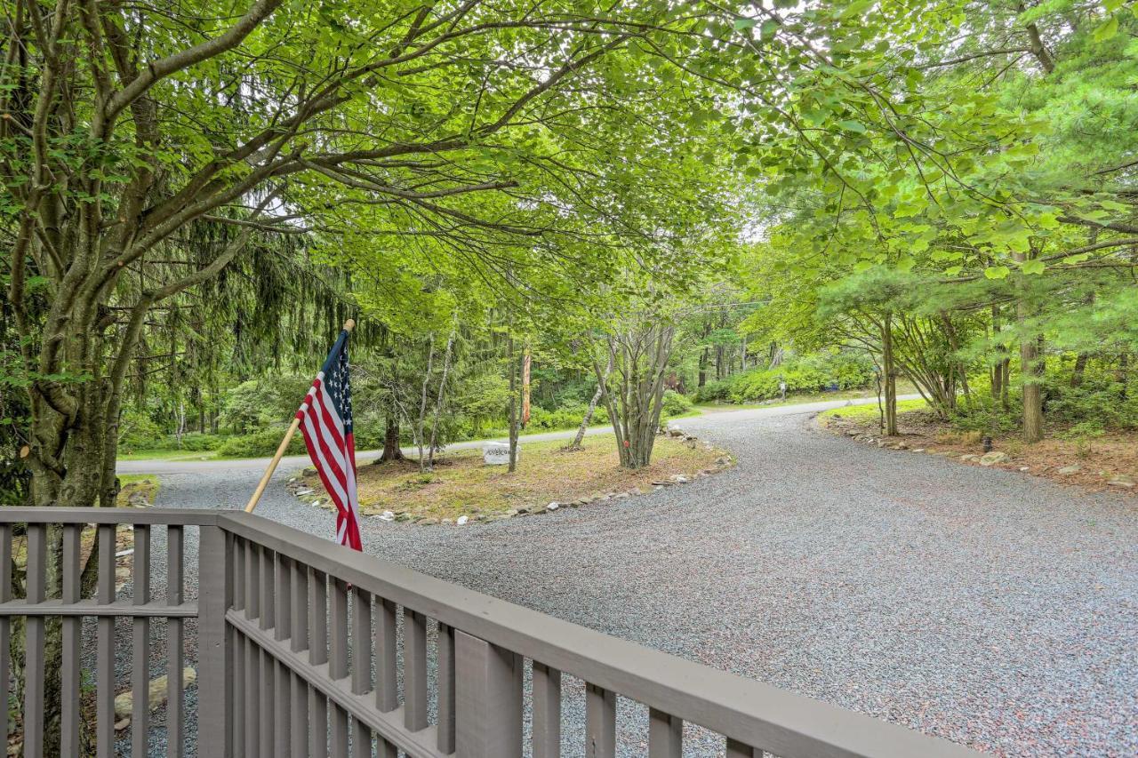 Serene Long Pond Home With Game Room And Beach Access! Экстерьер фото