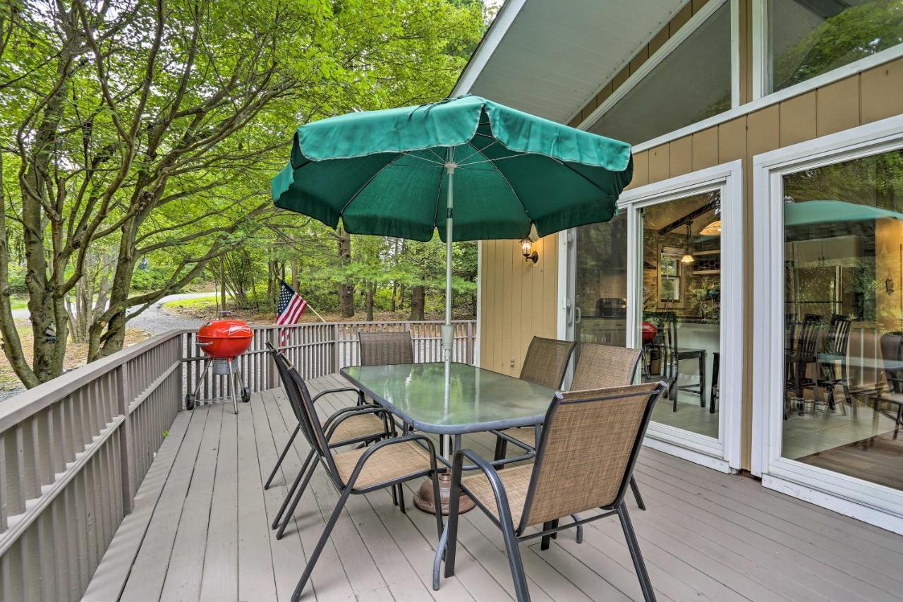Serene Long Pond Home With Game Room And Beach Access! Экстерьер фото